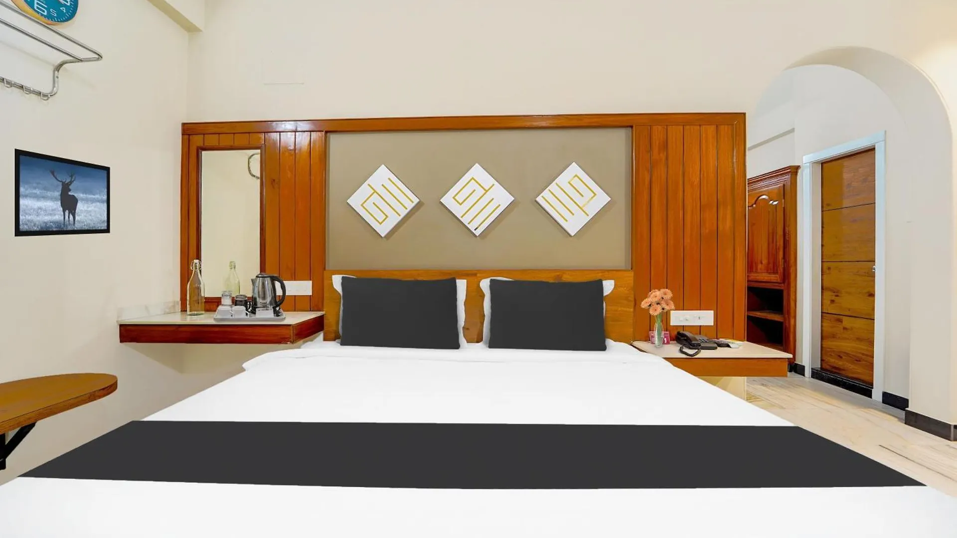 Super Hotel O Broadway Ernakulam Kochi
