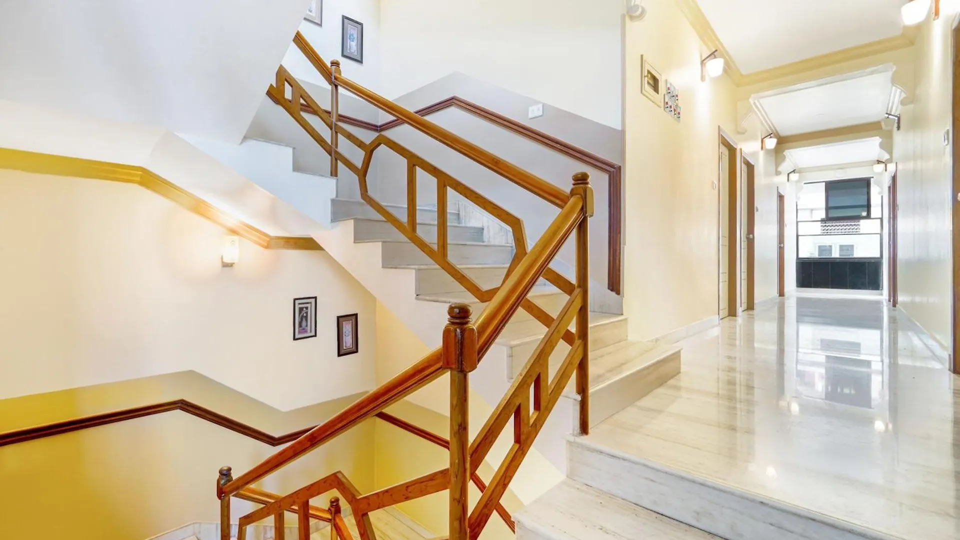 Super Hotel O Broadway Ernakulam Kochi